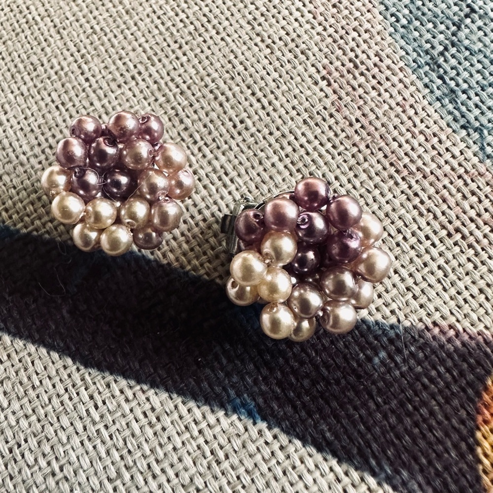 Pearl Cluster Stud Vintage Style Clip-On Earrings